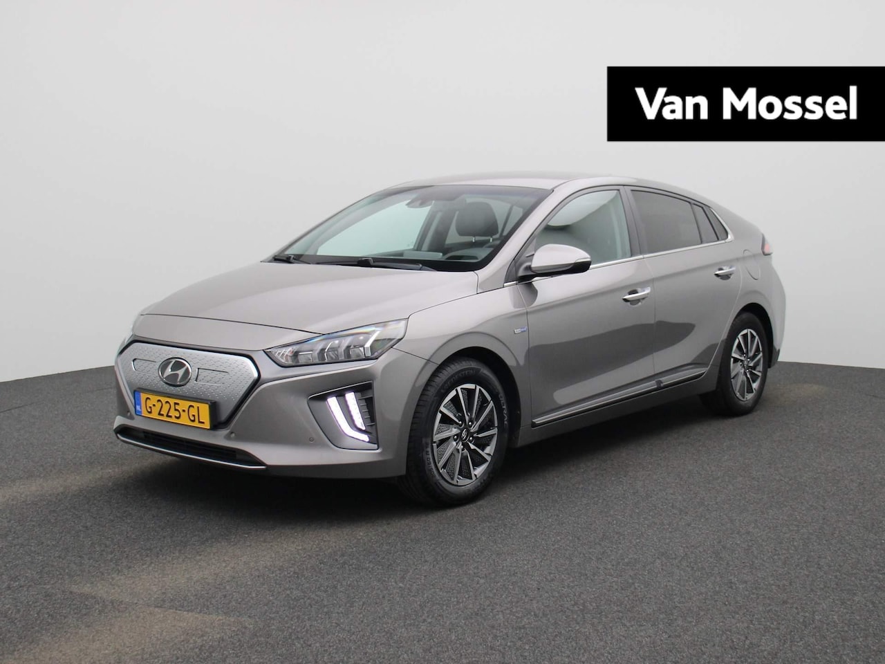 Hyundai IONIQ - Premium EV 38 kWh | Apple/Android Play | Camera | Adaptive Cruise | DAB | Keyless Go/Entry - AutoWereld.nl