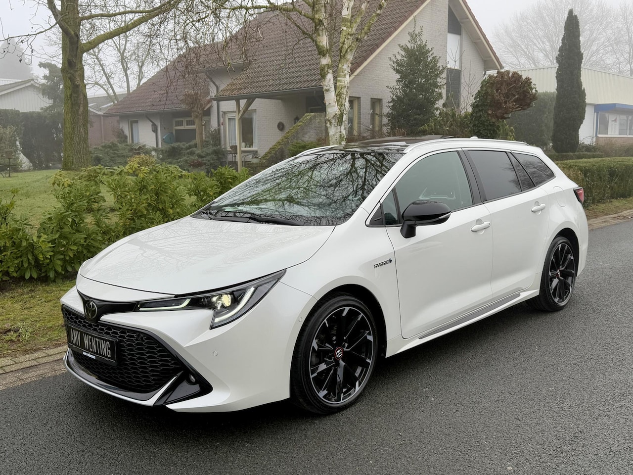 Toyota Corolla - 2.0 Hybrid 152PK GR-Sport Pano•JBL - AutoWereld.nl