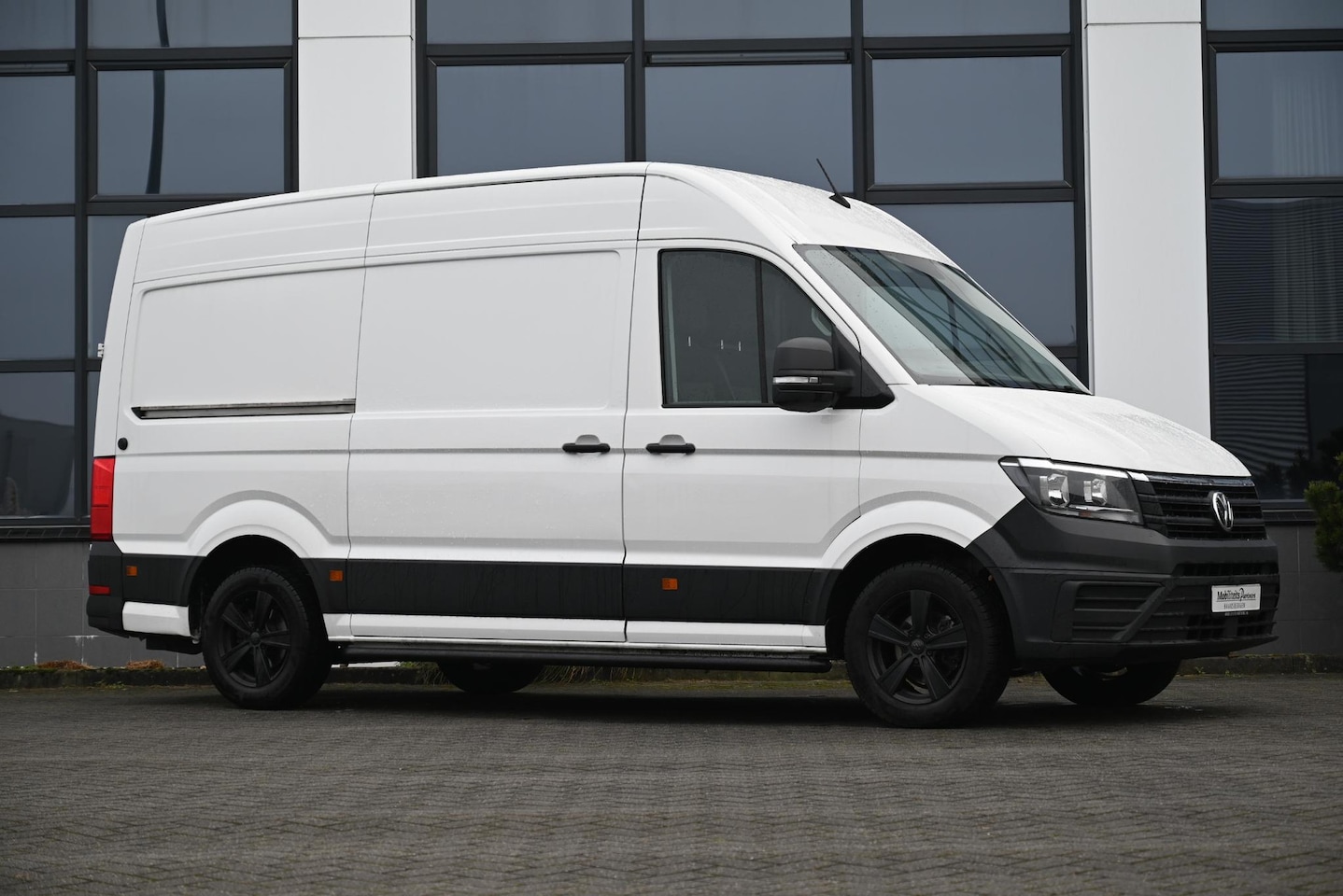 Volkswagen Crafter - 2.0 TDI L3H3 17"LMV - AutoWereld.nl