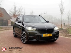 BMW X1 - xDrive20i High Executive M-Pakket | Facelift | Panoramadak | Sfeerverlichting | Laserlight