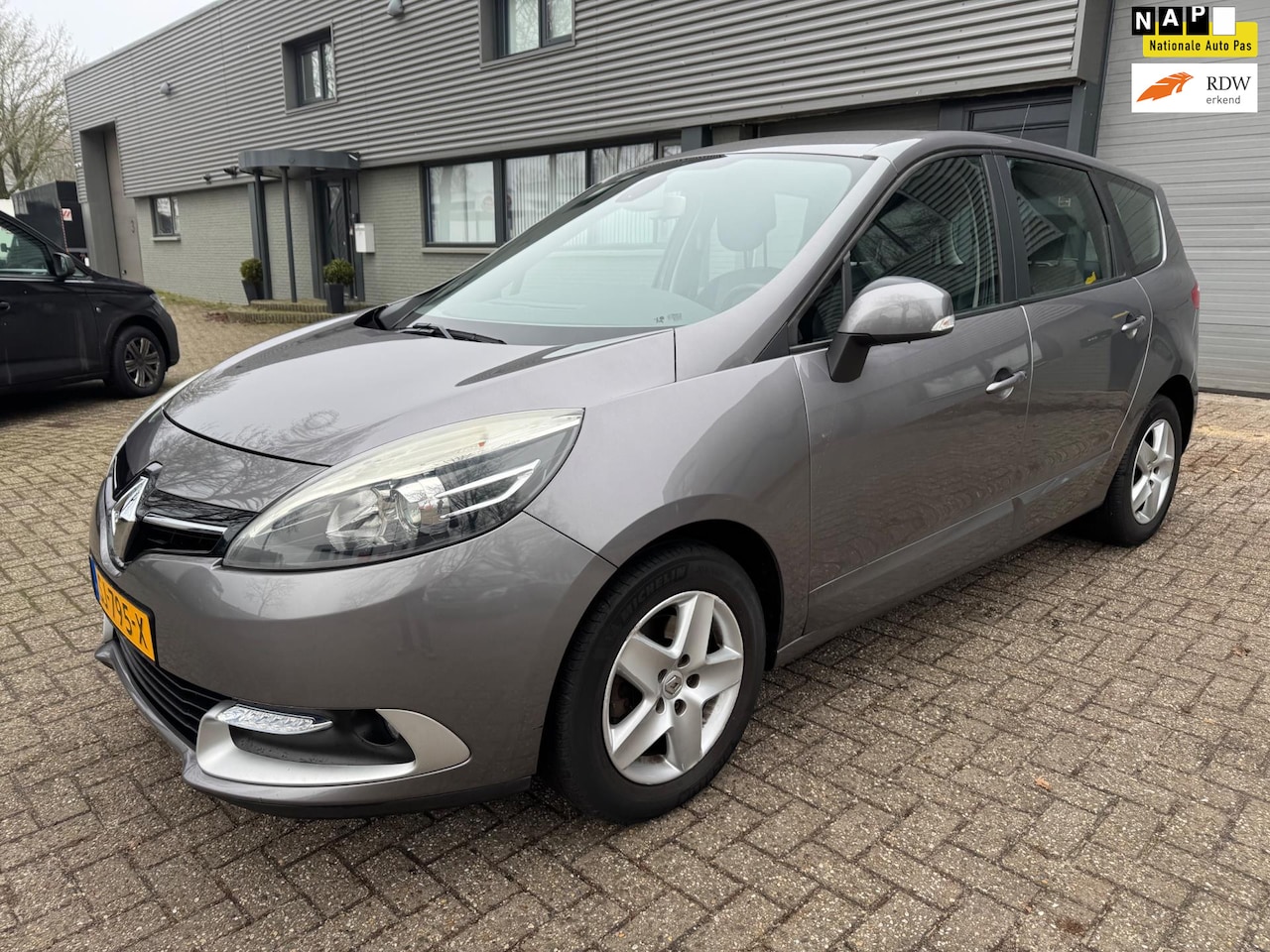 Renault Grand Scénic - 1.5 dCi Automaat Expression - AutoWereld.nl