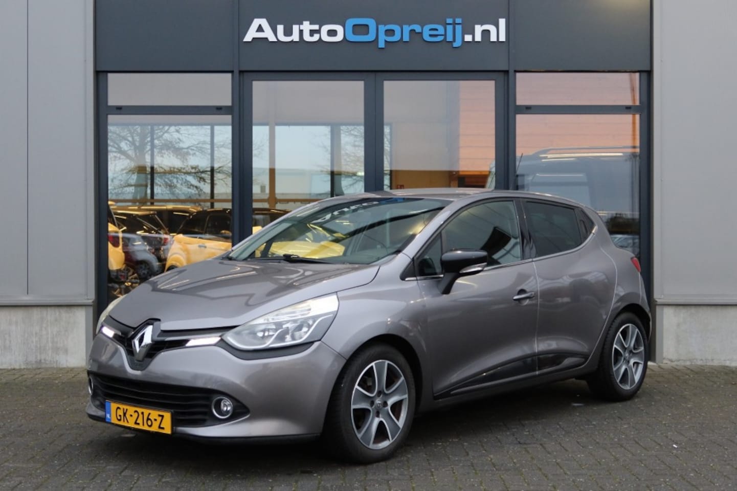 Renault Clio - 0.9 TCe ECO NightenDay 5drs. NAVI, Cruise, PDC, 16LM-Velgen - AutoWereld.nl