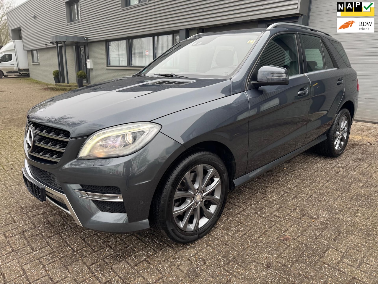 Mercedes-Benz M-klasse - ML 250 BlueTEC 4MATIC - AMG uitvoering - AutoWereld.nl