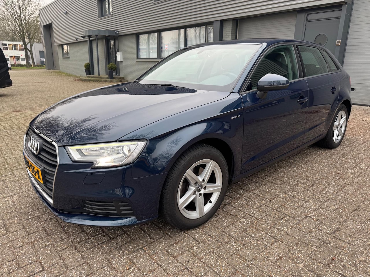 Audi A3 Sportback - 1.4 TFSI g-tron Sport S Line Edition 1.4 TFSI g-tron Sport S Line Edition - AutoWereld.nl