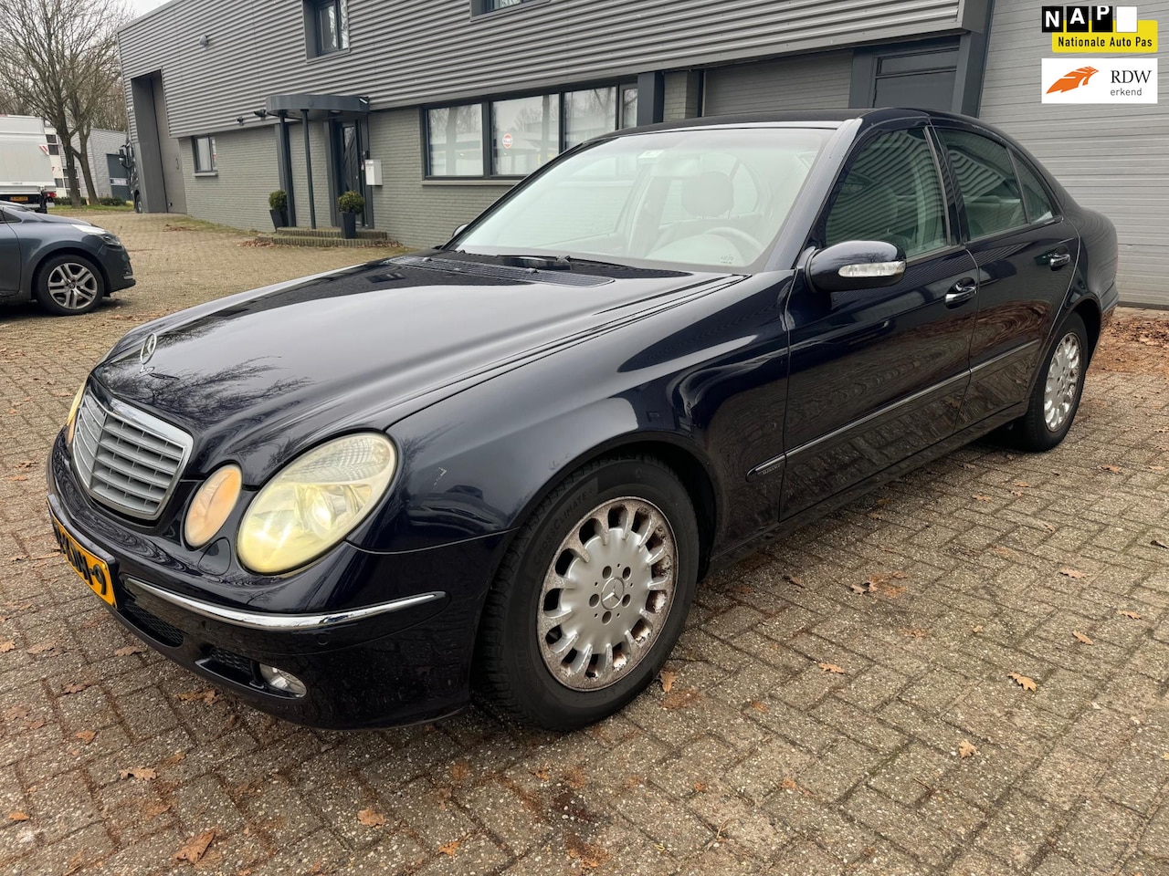 Mercedes-Benz E-klasse - 240 Automaat Elegance - AutoWereld.nl