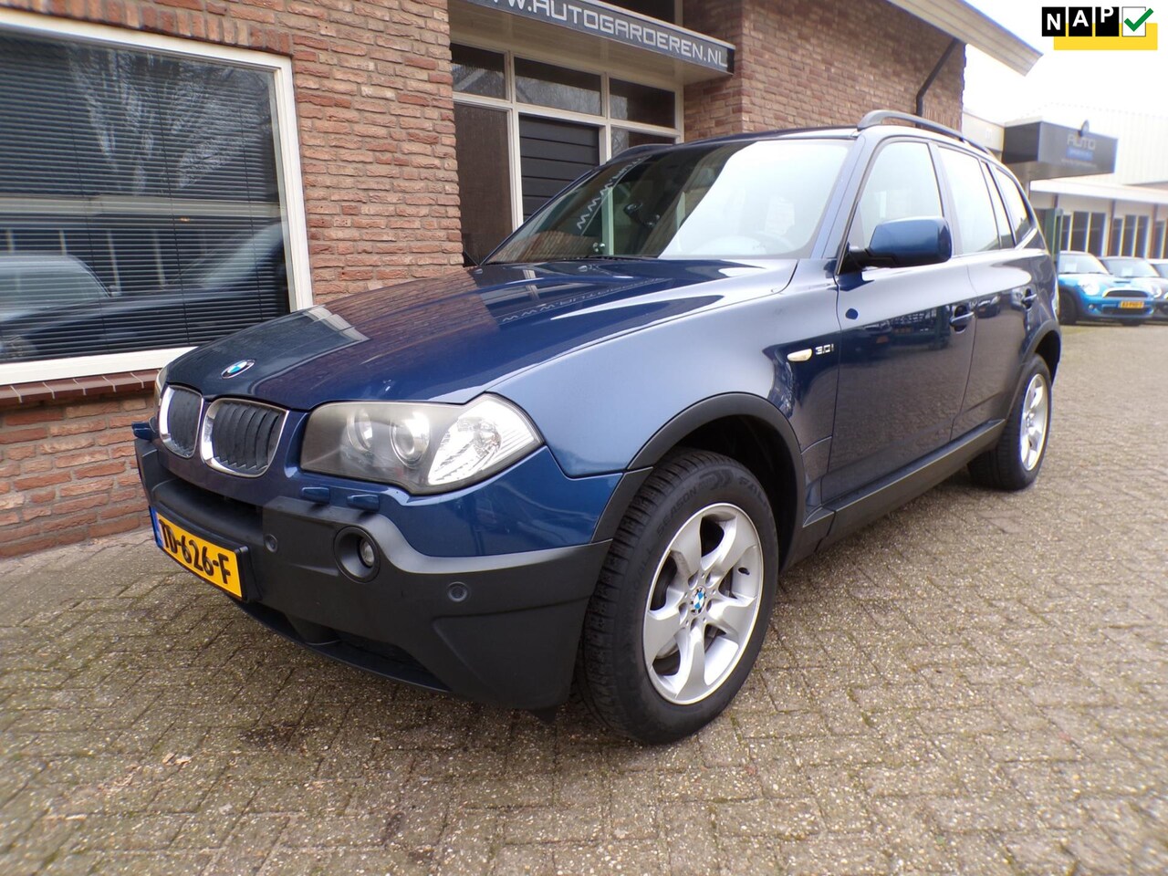 BMW X3 - 3.0i Automaat / Leder / Navi / Panoramadak - AutoWereld.nl