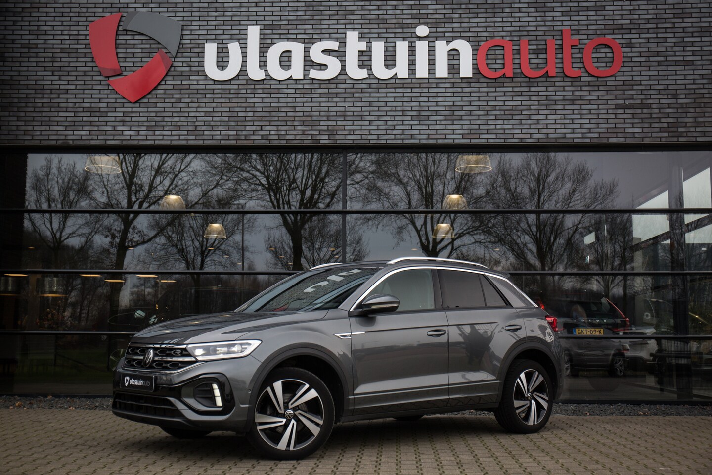 Volkswagen T-Roc - 1.5 TSI R-Line 1.5 TSI R-Line , Adap. cruise, Trekhaak, - AutoWereld.nl