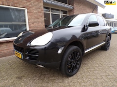 Porsche Cayenne - 3.2 Automaat / Leder