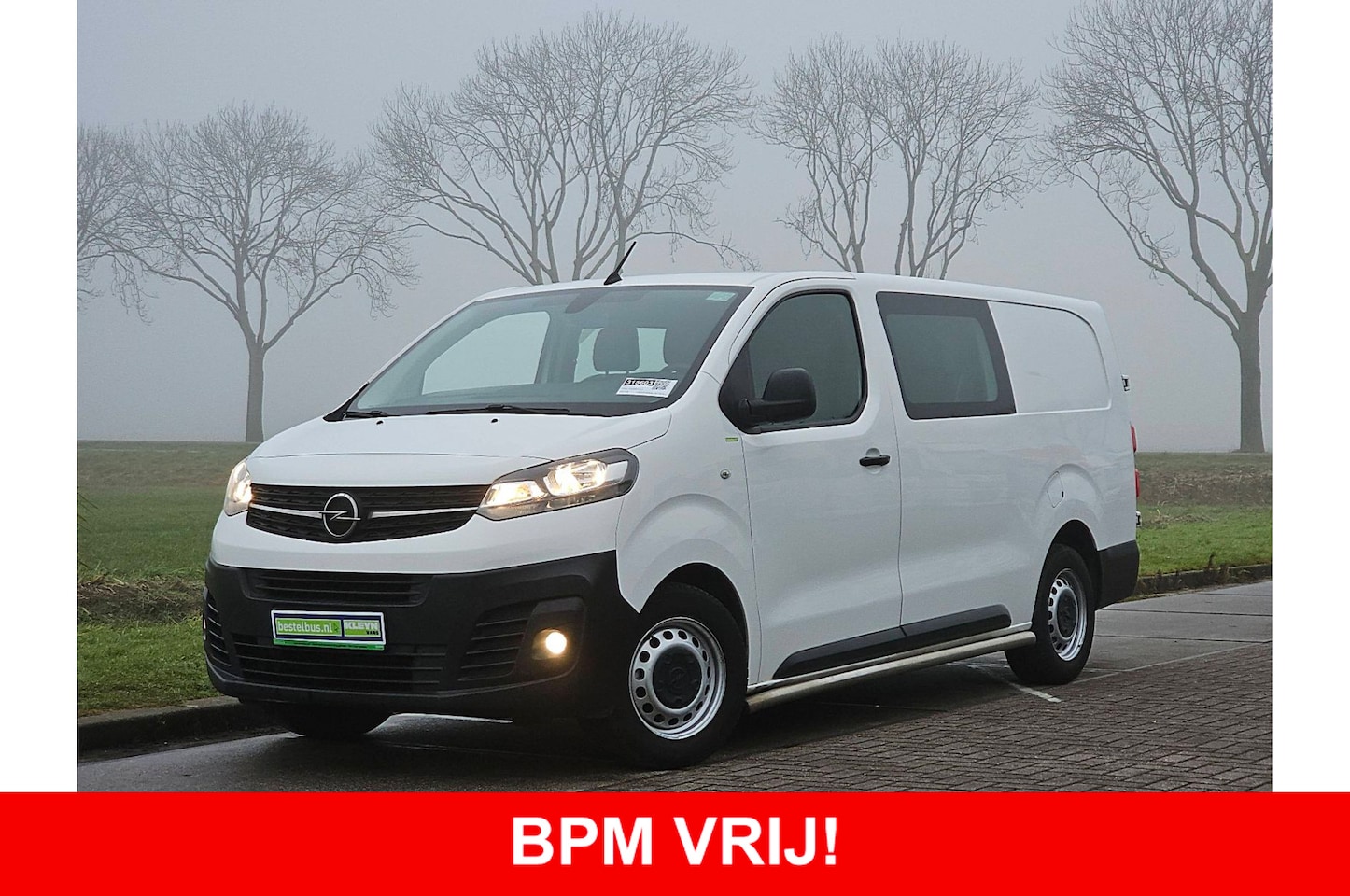 Opel Vivaro - 2.0 CDTI L3H1 DC Edition airco, navi, pdc, side bars, trekhaak - AutoWereld.nl