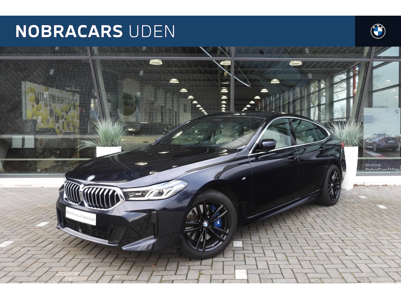 BMW 6-serie Gran Turismo - 630i High Executive M Sport Automaat / Panoramadak / Trekhaak / Sportstoelen / Adaptieve L - AutoWereld.nl