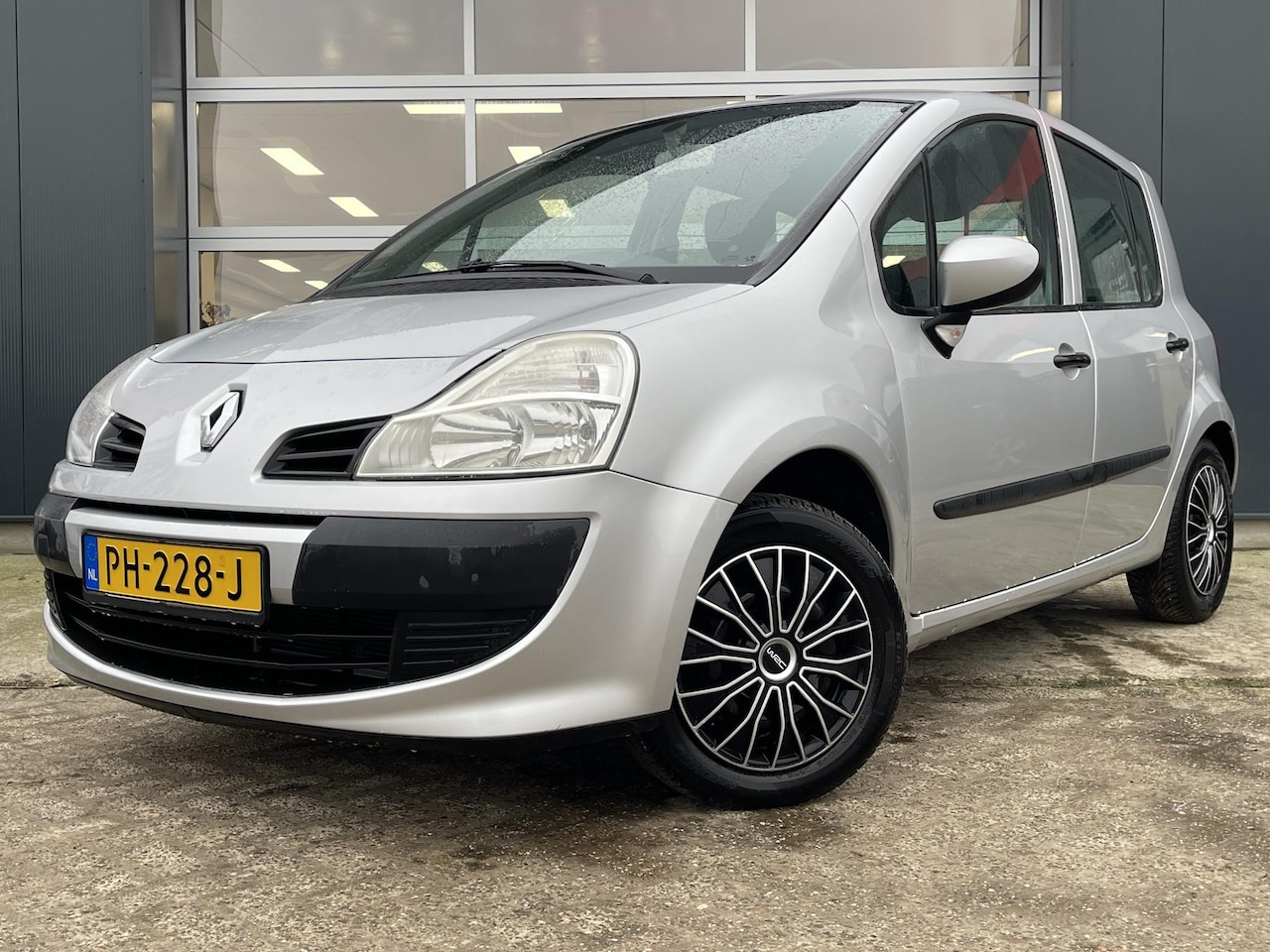 Renault Modus - 1.2-16V Night & Day Automaat - AutoWereld.nl