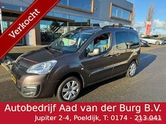 Citroën Berlingo XL - 1.2 PureTech Shine Trekhaakl Navigatie , Camera , parkeerhulp