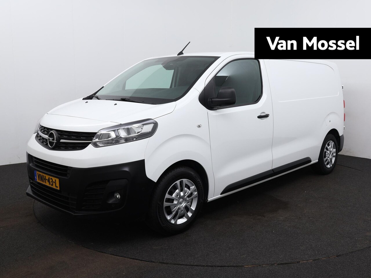 Opel Vivaro - 1.5 CDTI L2H1 Edition Navigatie | parekeer - AutoWereld.nl