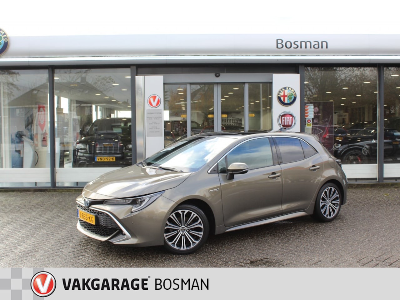 Toyota Corolla - 1.8 Hybrid Executive/Gas installatie/Schuifkanteldak/Navi/Automa - AutoWereld.nl