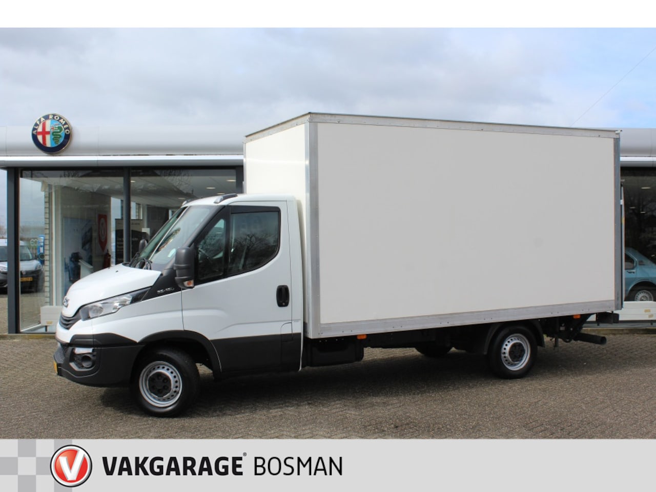 Iveco Daily - 35S16 2.3 410 Laadklep/Clima/Bakwagen/Etc - AutoWereld.nl