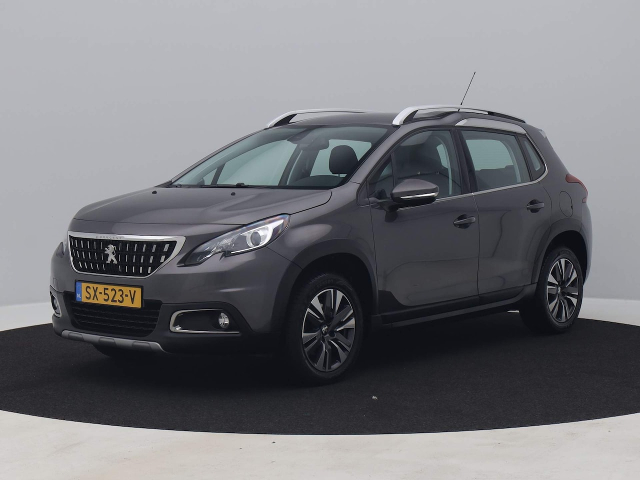 Peugeot 2008 - 1.2 PureTech Allure | NAVI - AutoWereld.nl