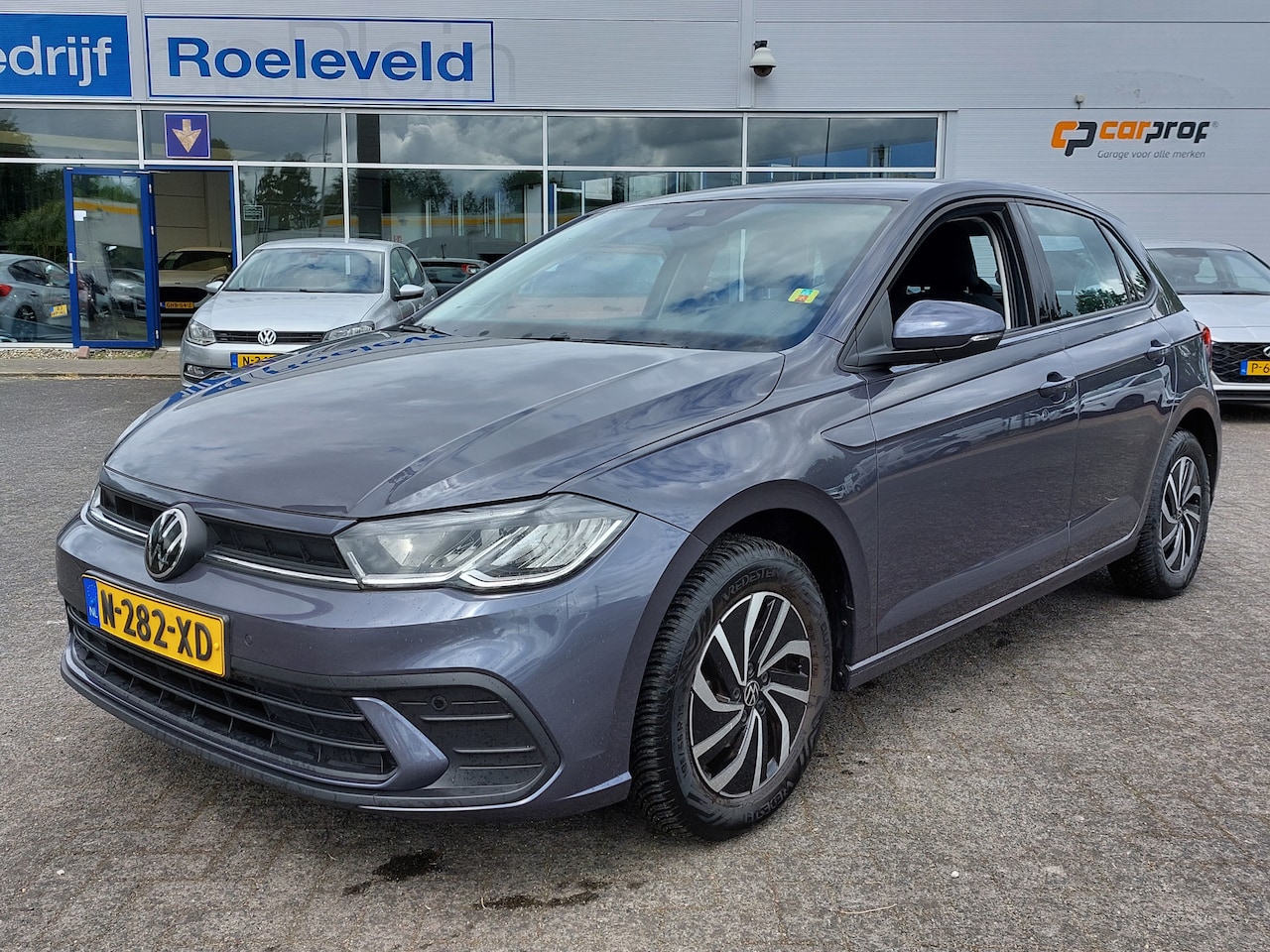 Volkswagen Polo - 1.0 TSI 95pk Life 5-Deurs | Origineel NL | Apple Carplay + Android Auto | Airco | Adap. Cr - AutoWereld.nl