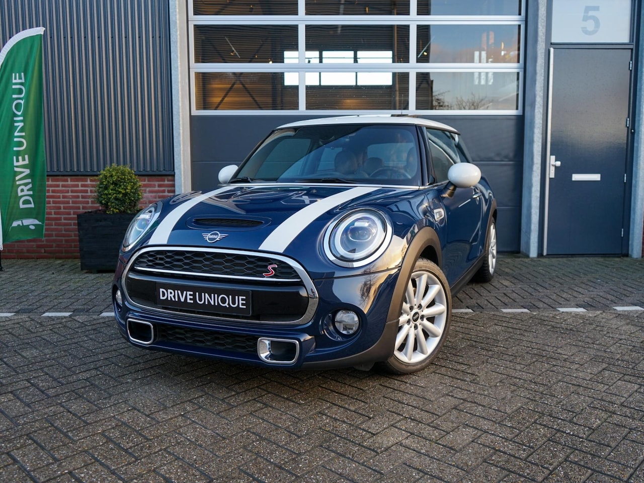 MINI Cooper S - Mini 2.0 Chili Panorama, Union-jack LED Achter, Parkeersensoren, LED, Sportstoelen, Cruise - AutoWereld.nl