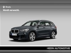 BMW X1 - sDrive20i High Executive | M-sportpakket | Achteruitrijcamera | Sportstoelen | Leder | Sto