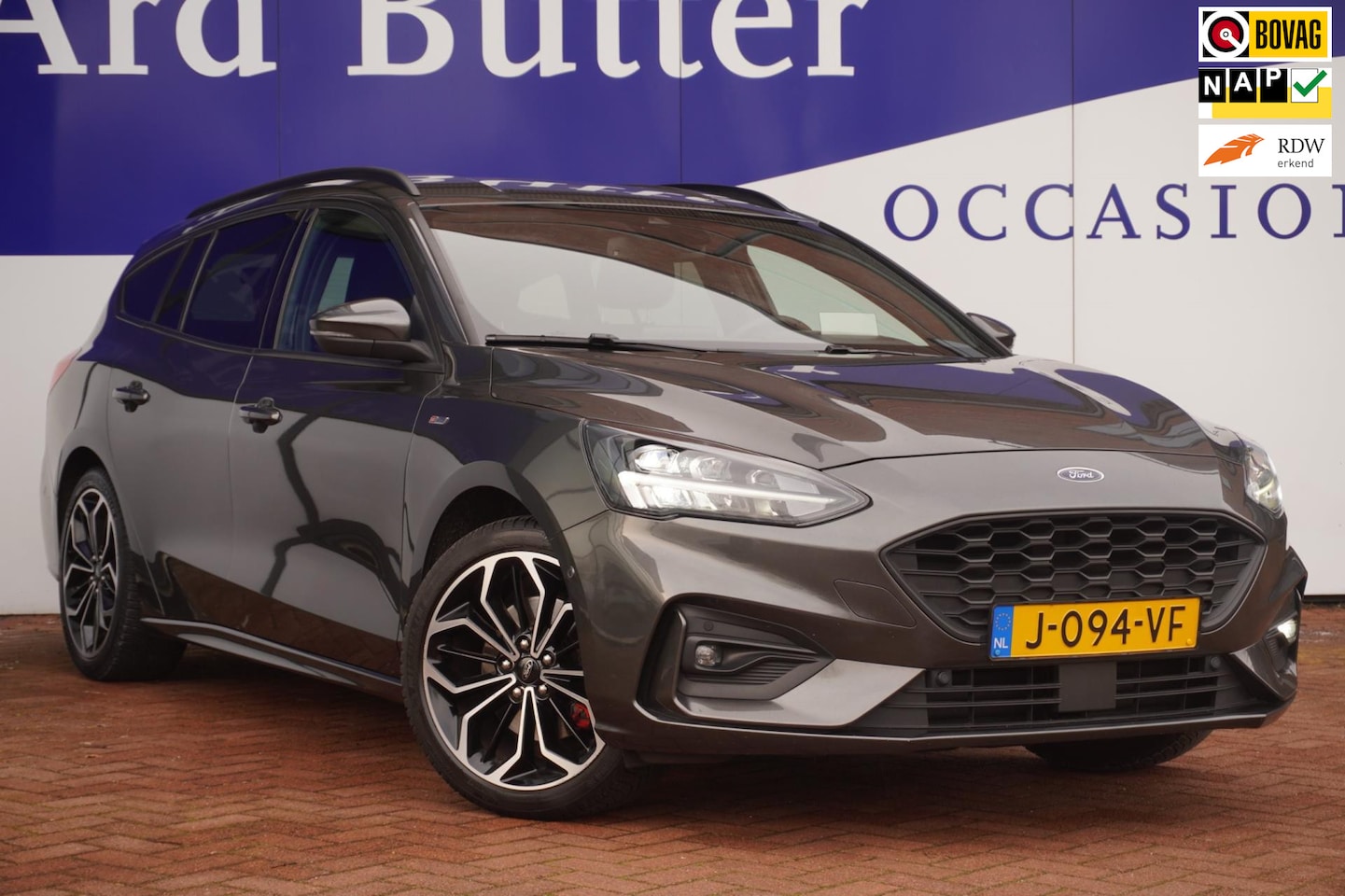 Ford Focus Wagon - 1.5 150PK EcoBoost ST Line X Business / Leder / Bang&Olufsen / LED / Camera / Winterpakket - AutoWereld.nl