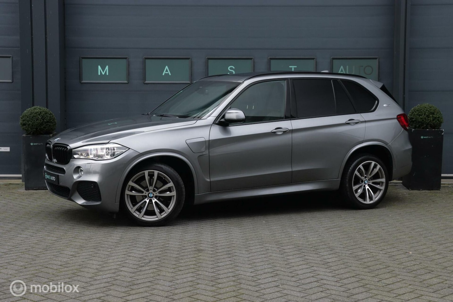 BMW X5 - xDrive40e M-Sport|Pano|HUD|360 Camera|Dode Hoek| - AutoWereld.nl