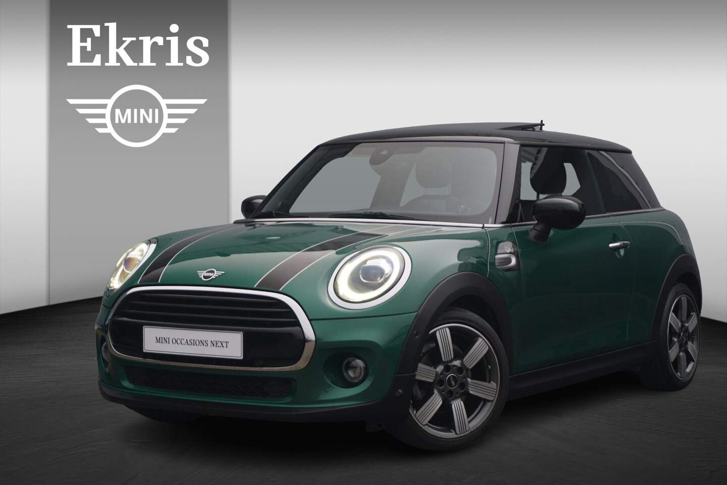 MINI Cooper - 3-Deurs 60 Years Edition / Panorama Dak / Harman Kardon / Stoel Verwarming - AutoWereld.nl