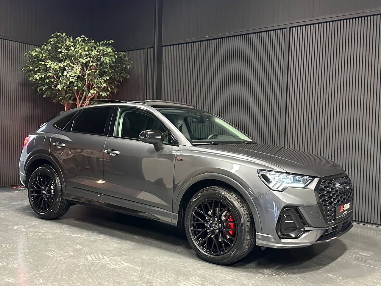 Audi Q3 Sportback - 35 TFSI S line Panorama Achteruitrijcamera - AutoWereld.nl