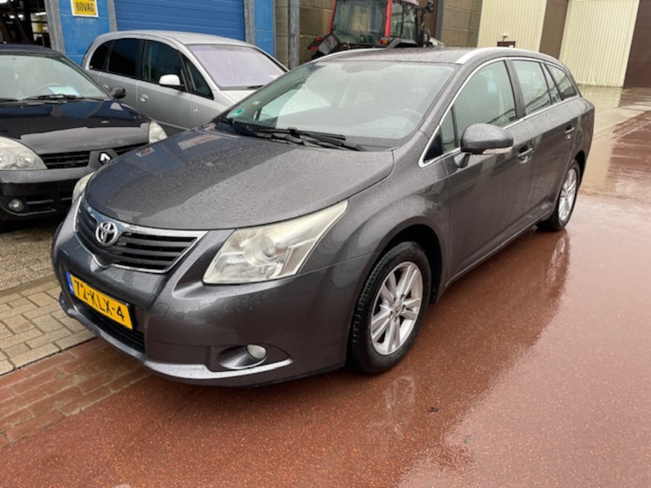 Toyota Avensis Wagon - 1.8 VVTi Dynamic Automaat 2010 Youngtimer Boekjes en NAP Bluetooth telefoon, 17" Sportvelg - AutoWereld.nl