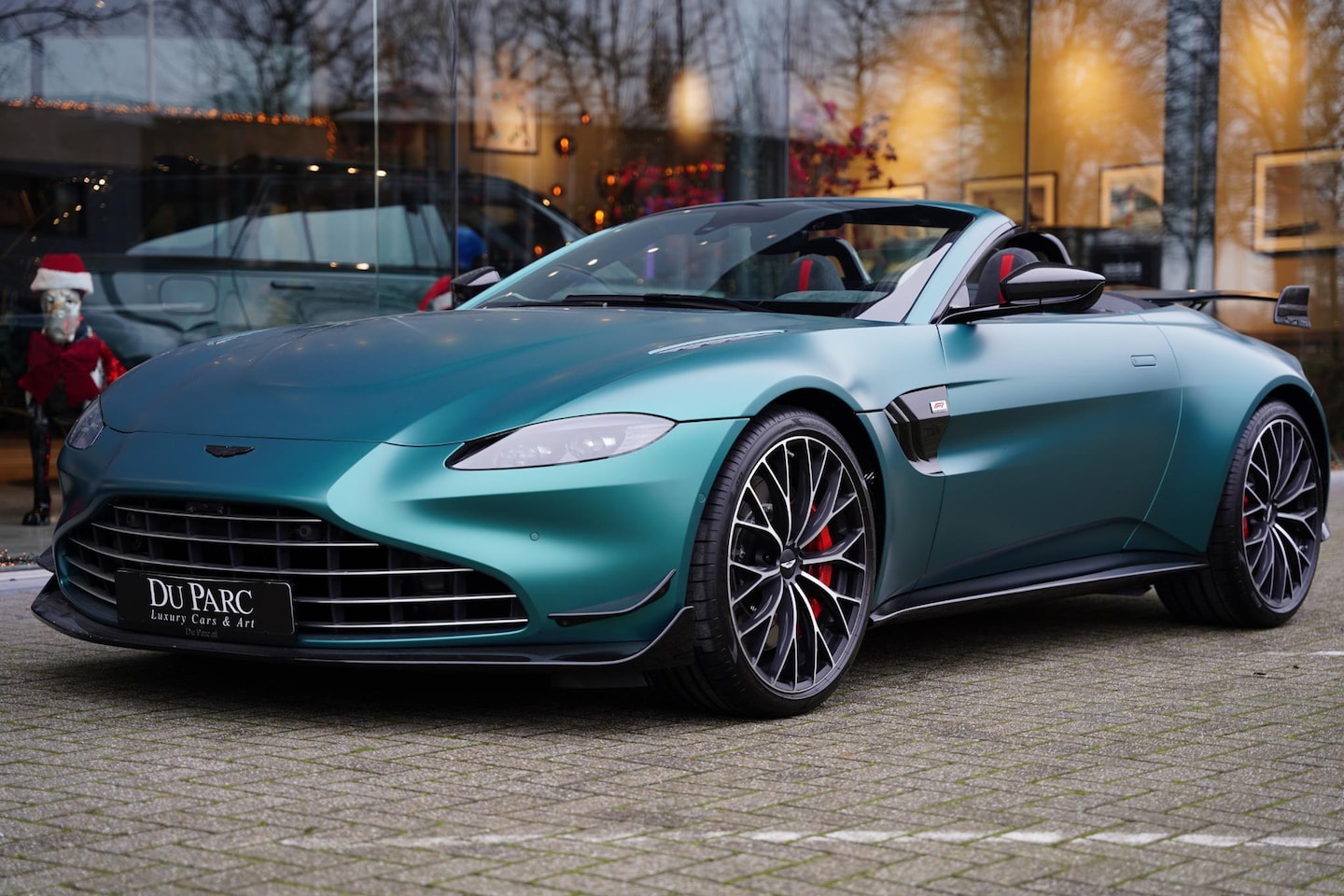 Aston Martin V8 Vantage Roadster - 4.0 F1 Edition 745 Km - AutoWereld.nl