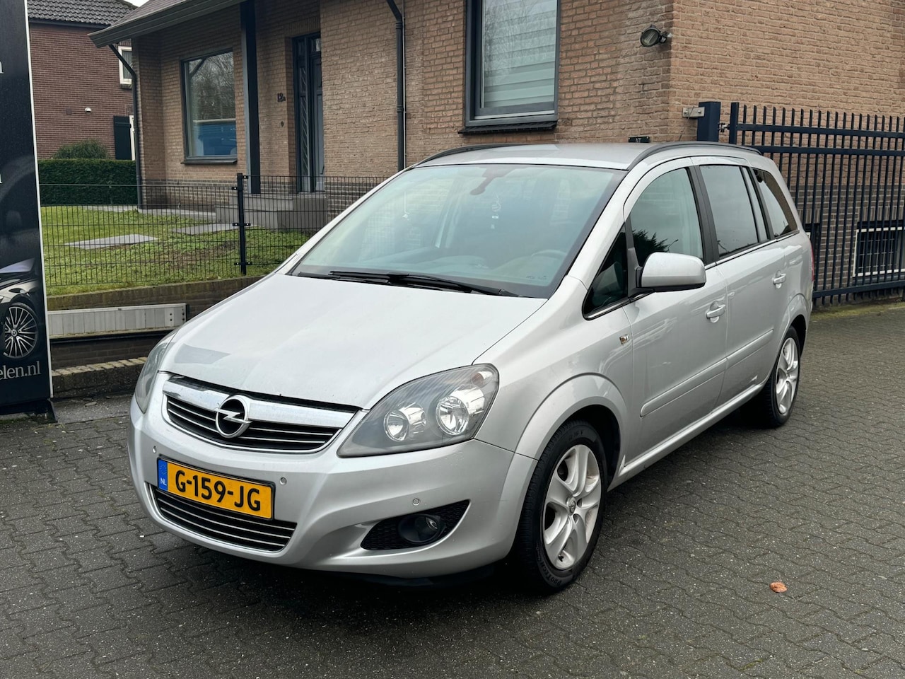 Opel Zafira - 1.6 Cosmo Airco 7 Persoon - AutoWereld.nl