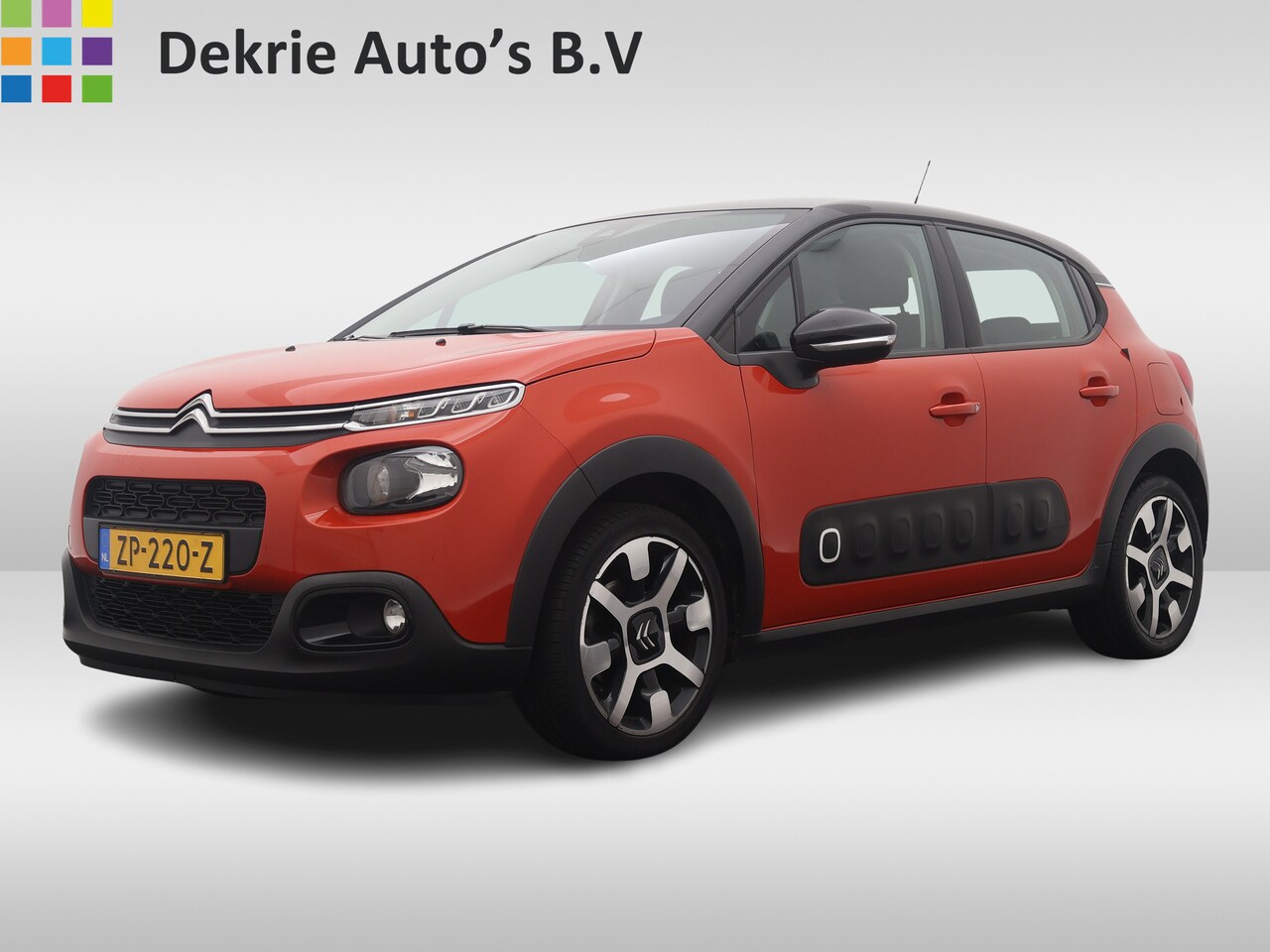 Citroën C3 - 1.2 110PK PureTech Shine / Trekhaak / Navigatie / Airco-ecc./ Pdc+Camera / Lmv./ Distribut - AutoWereld.nl