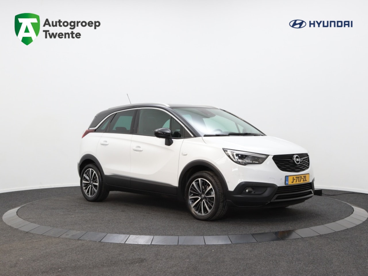 Opel Crossland X - 1.2 T. Ultimate | Panorama dak | Trekhaak | Navigatie | - AutoWereld.nl