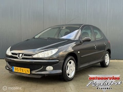 Peugeot 206 - 1.4 Air-line 5-DEURS-AIRCO-APK