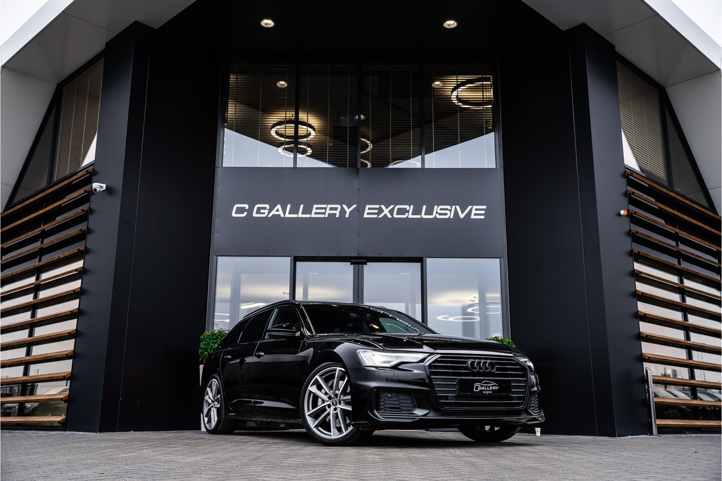 Audi A6 Avant - 55 TFSI quattro V6 340 PK 3x S-Line - Panorama | B&O | Cruise Control | Stoelverwarming - AutoWereld.nl