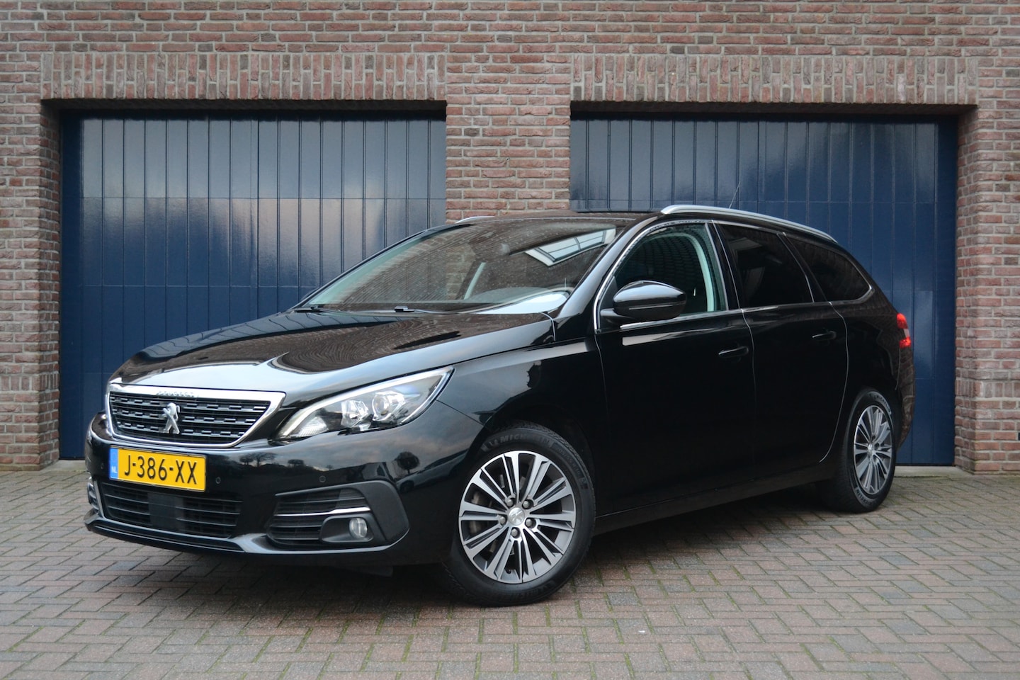 Peugeot 308 SW - 1.2 PureTech Blue Lease Allure | Virtual Cockpit | Adaptive Cruise | Keyless | Camera | Ca - AutoWereld.nl