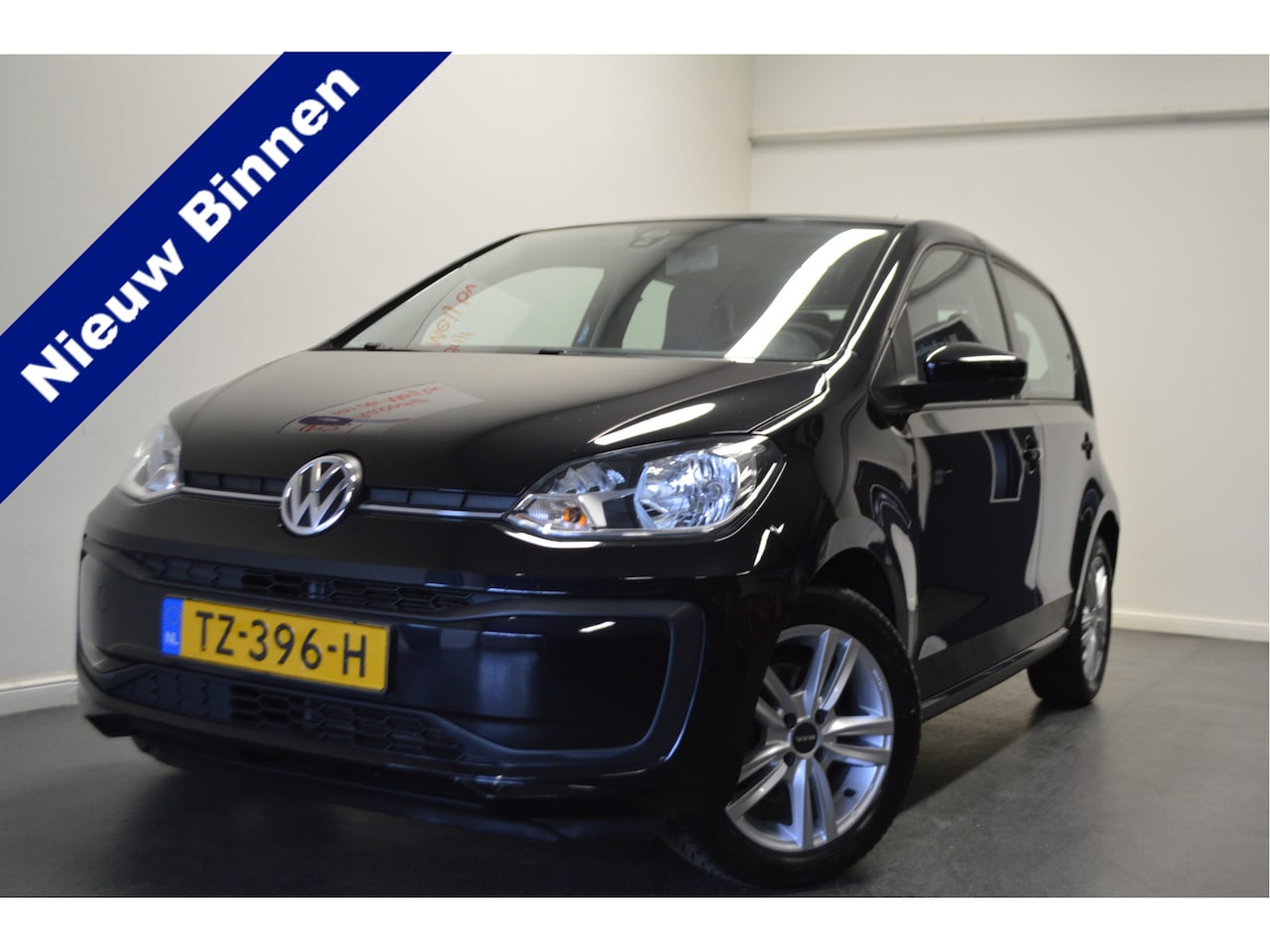 Volkswagen Up! - 1.0 BMT move up! 1.0 BMT move up! , AIRCO , BL TOOTH , LMV15 , EL VOOR , CV AFST , - AutoWereld.nl