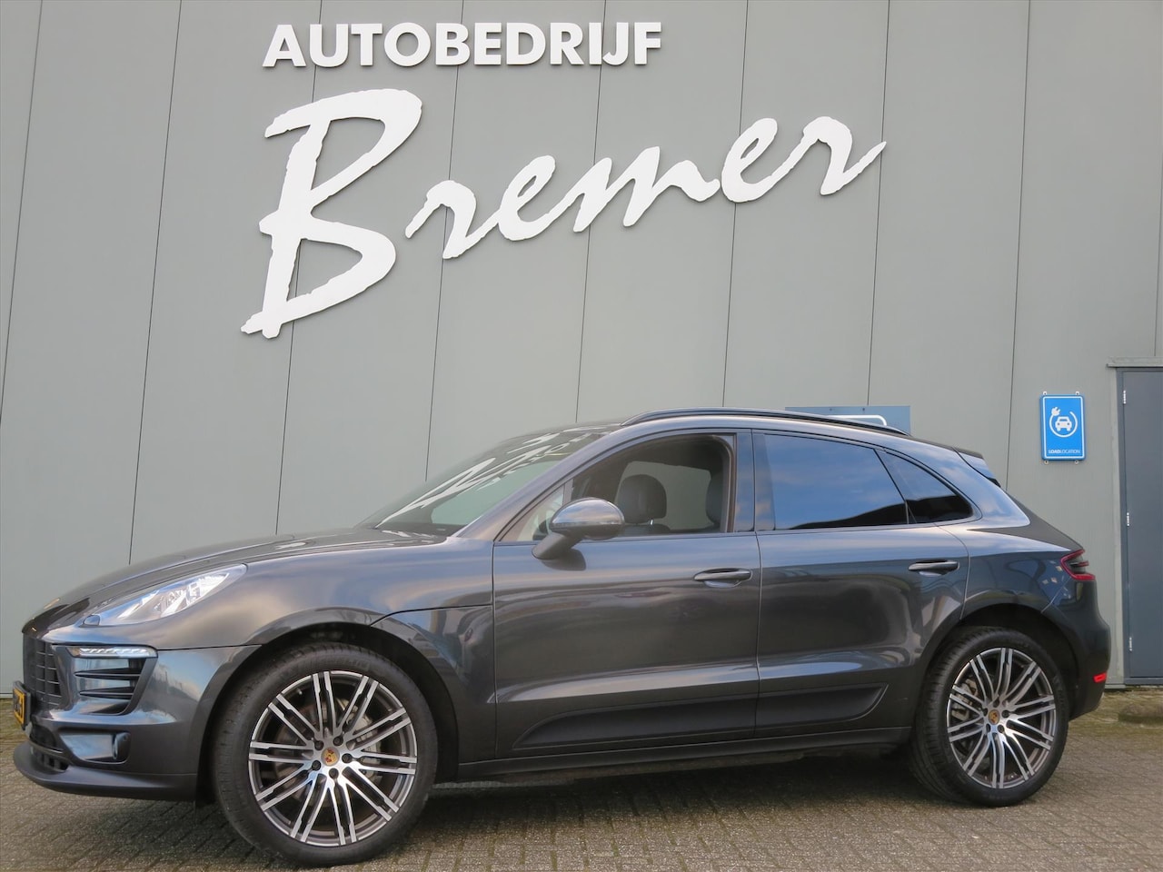 Porsche Macan - 3.0 258pk S Panoramadak | Leder | Luchtvering | Stoelverwarming | Park Assist | Xenon - AutoWereld.nl