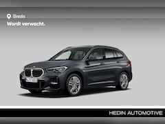 BMW X1 - xDrive20i High Executive | Head-Up Display | Stoelverwarming | Panoramadak | HIFI | PDC |