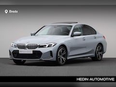 BMW 3-serie - sedan 320e | M-Sportpakket | Panoramadak | PDC | Harman/Kardon Surround Sound systeem |