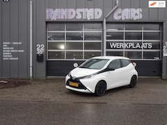 Toyota Aygo - 1.0 VVT-i x-play Automaat Elek Pakket 5Deurs 2018bj GARANTIE