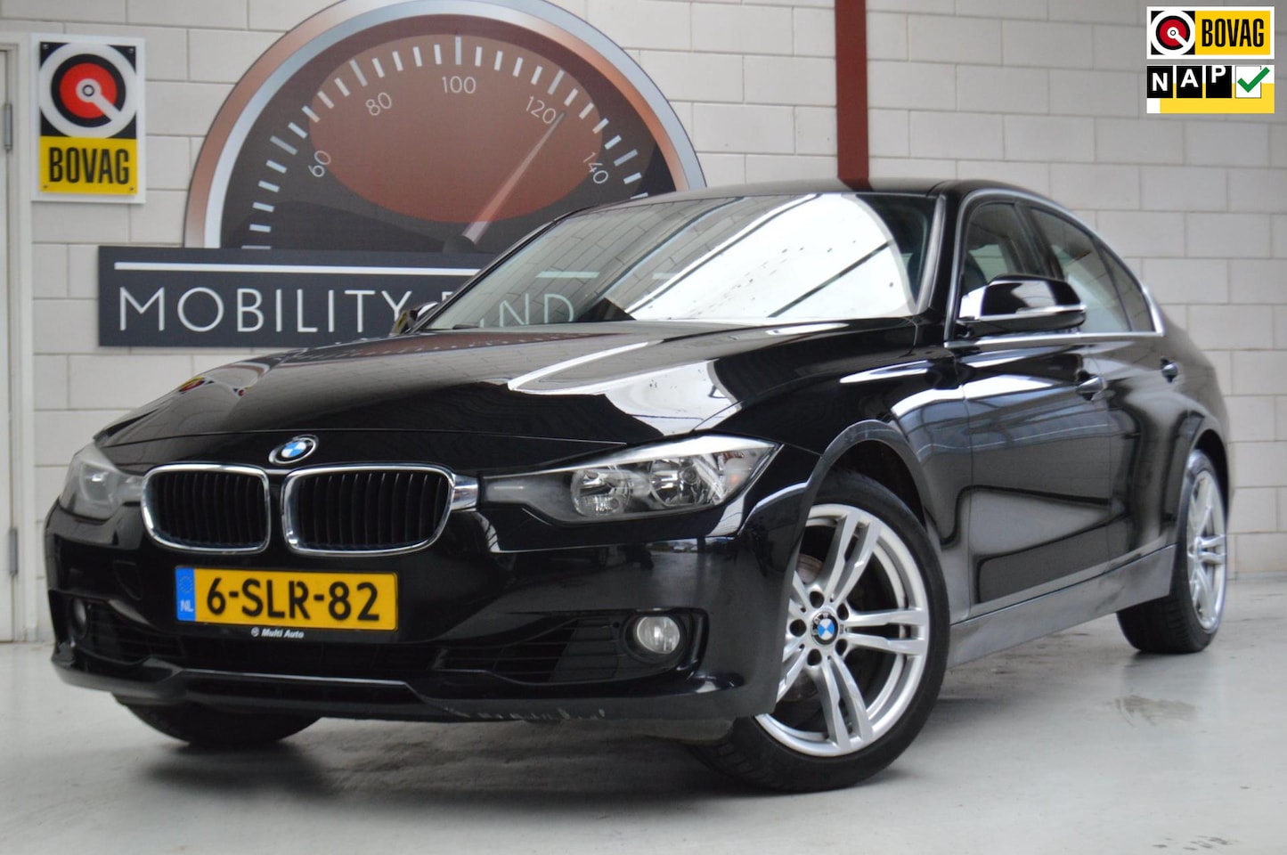 BMW 3-serie - 320i Exec-M-sportpakket, NL-auto, NAP, NAVI, APK, GARANTIE - AutoWereld.nl