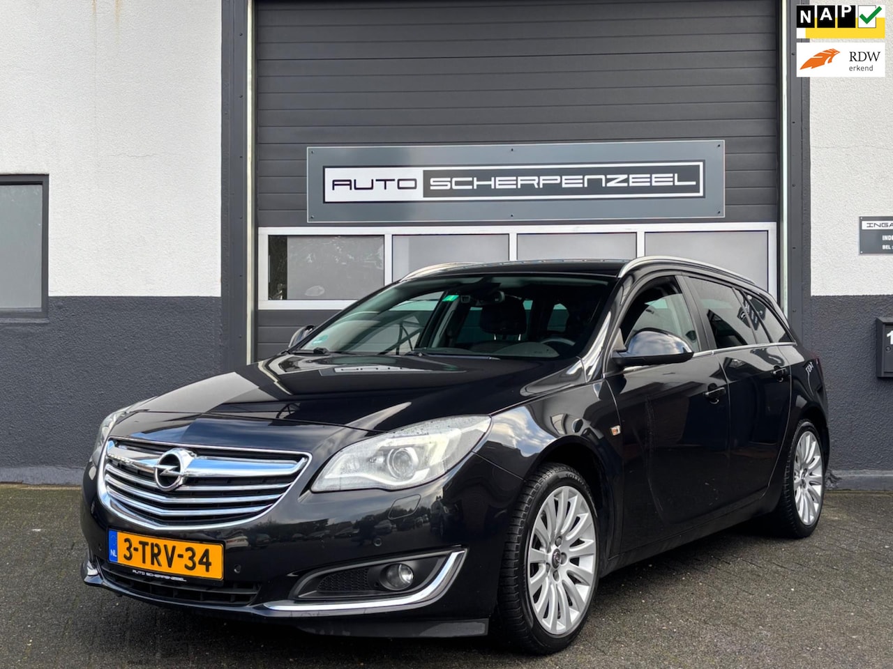 Opel Insignia Sports Tourer - 1.6 T Business+ / AIRCO / NAVI / 1e EIG. / PDC / NL AUTO / TREKHAAK - AutoWereld.nl