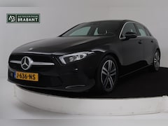 Mercedes-Benz A-klasse - 180 Business Solution Luxury Automaat (SFEERVERLICHTING, CAMERA, NAVI, PDC, NL-AUTO, GOED