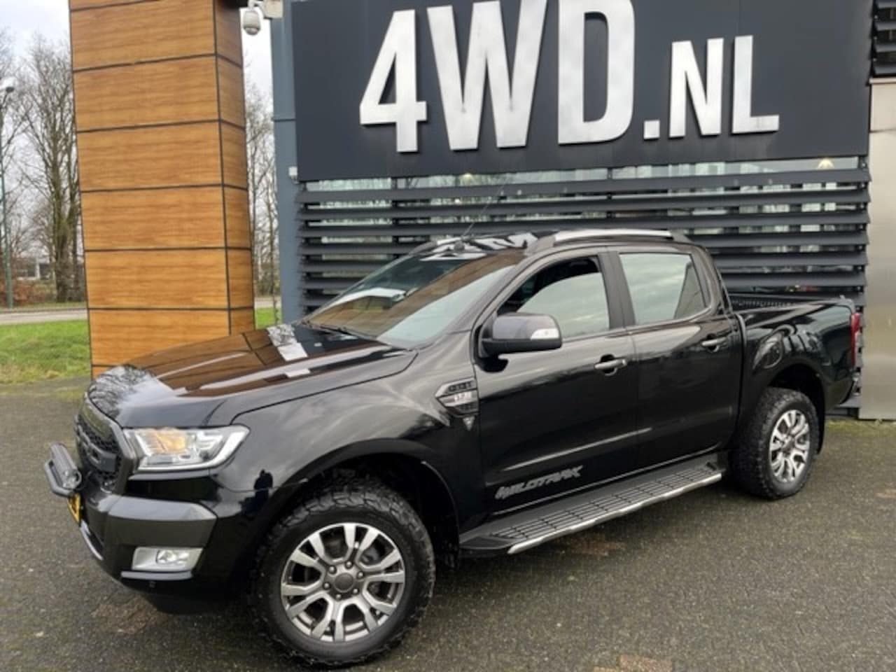 Ford Ranger - 3.2 TDCi euro 6 AUT 4X4 DC VAN LEDER NAVI CLIMA CRUISE 3500 KG TREKKRACHT 6 MND GAR € 30.4 - AutoWereld.nl