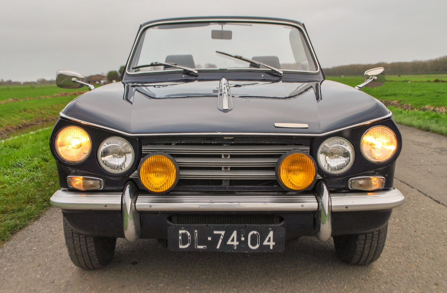 Triumph Vitesse - Cabrio Mk2 RHD 2.0 6-cilinder 1969 Zwart leer - AutoWereld.nl