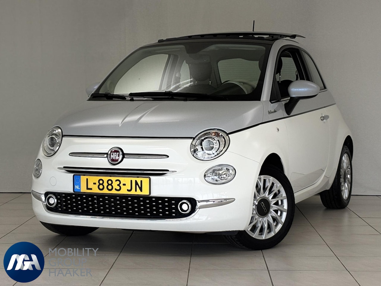 Fiat 500 - 1.0 Hybrid Dolcevita I Schuif-Kanteldak I Navigatie I Parkeersensoren I Cruise Control - AutoWereld.nl