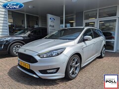 Ford Focus Wagon - 1.5 EcoBoost 150pk ST-Line Navi Camera Parking pack Voorruitverwarming 18" LM Dealeronderh