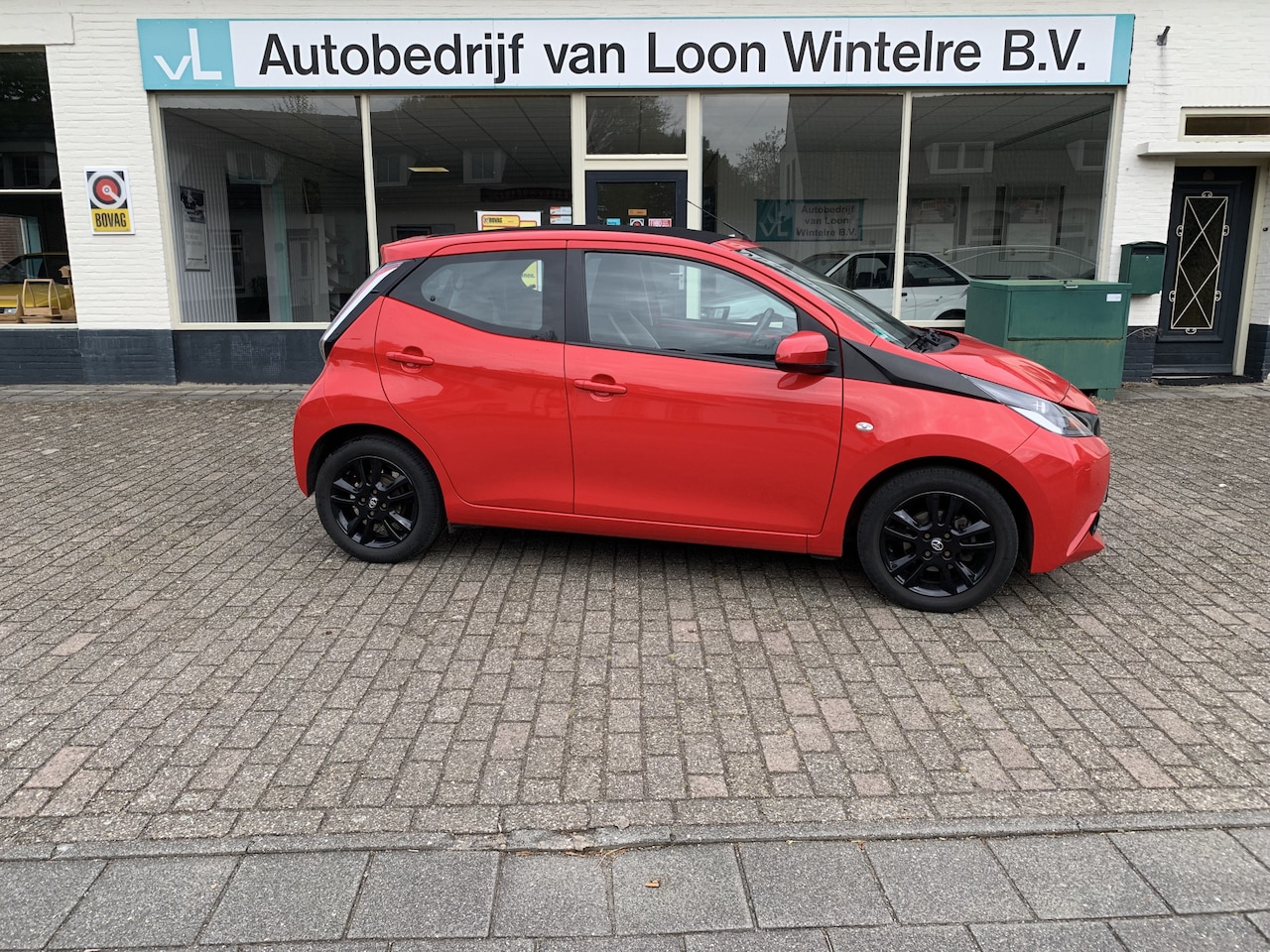 Toyota Aygo - 1.0 VVT-i x-wave 1.0 VVT-i x-wave - AutoWereld.nl