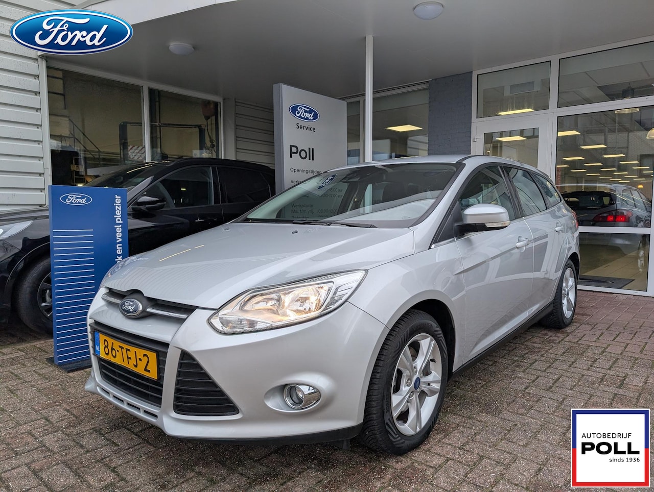 Ford Focus Wagon - 1.6 EcoBoost 150pk Trend Sport Wagon Trekhaak Cruise Voorruitverwarming Dealeronderhouden - AutoWereld.nl