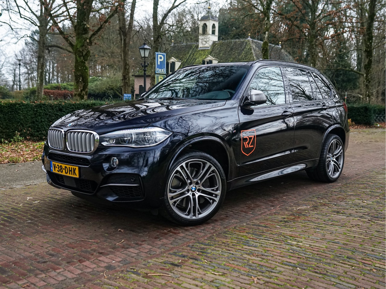 BMW X5 - M50D 381pk l Grijs kenteken l 360C l Keramiek l HUD l Soft Close l Night Vision l Stoelkoe - AutoWereld.nl